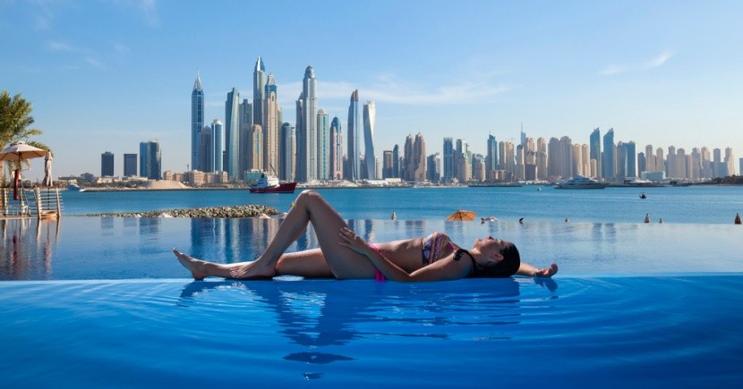 Infinity bazén v Dubaji