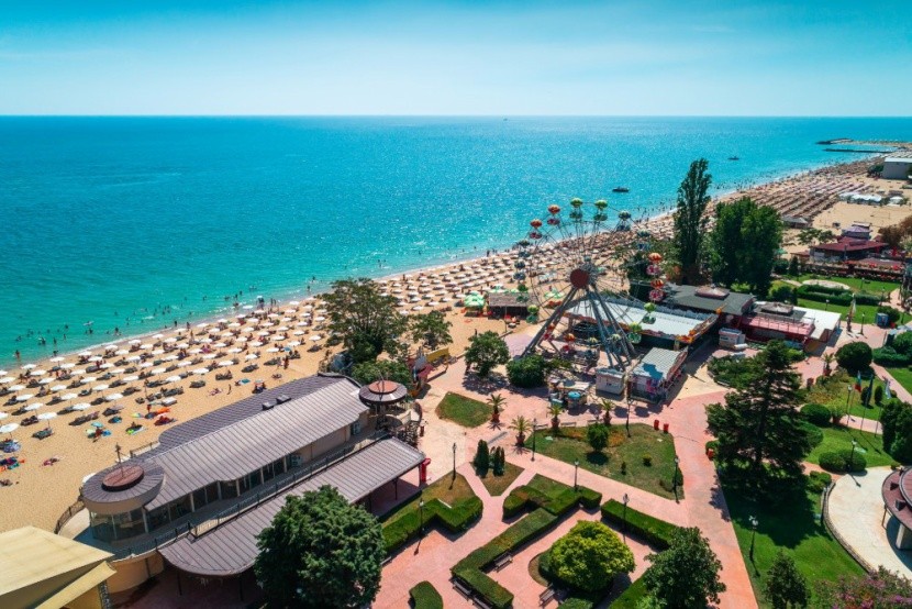 Az Aranyhomok csábító strandjai