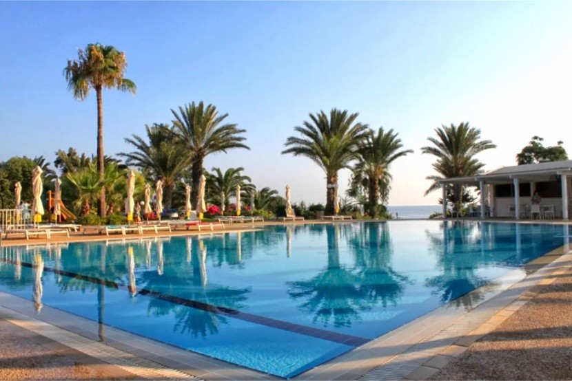 Crystal Spring Beach Hotel