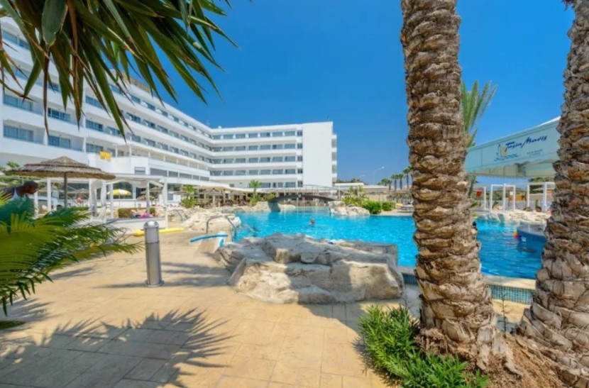 Tasia Maris Beach Hotel
