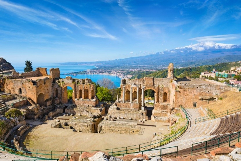 Kilátás az Etnára a mesés Taorminából