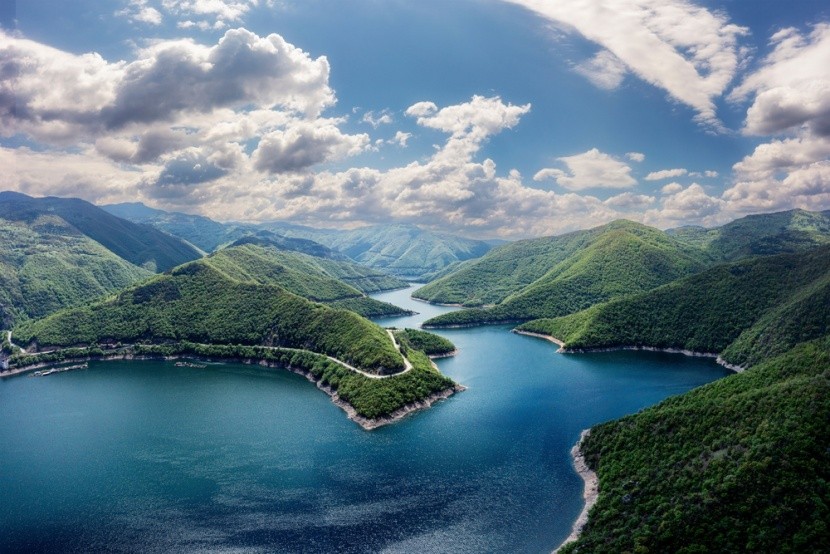 vodní nádrž Vacha, Rodopy, Bulharsko