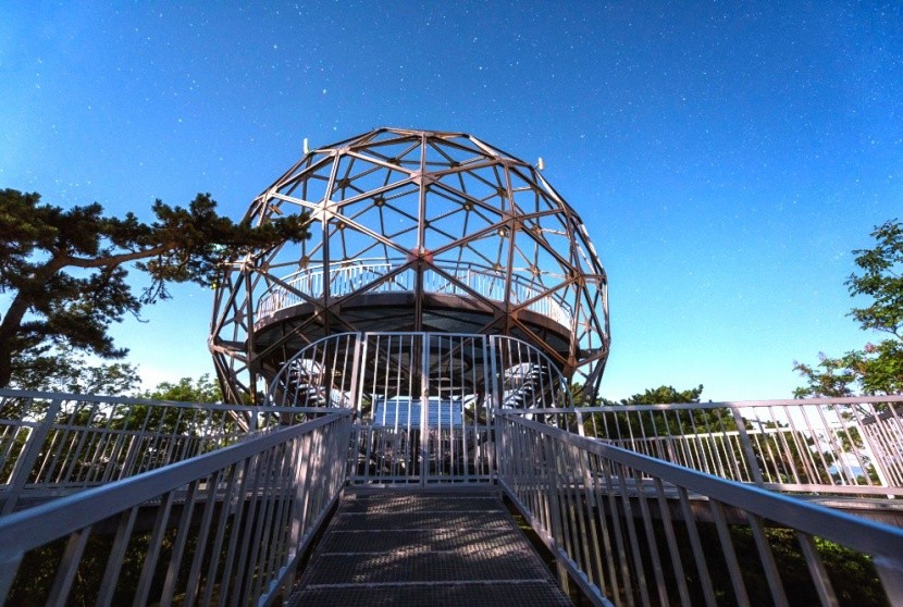 Gömb-kilátó, Balatonboglár