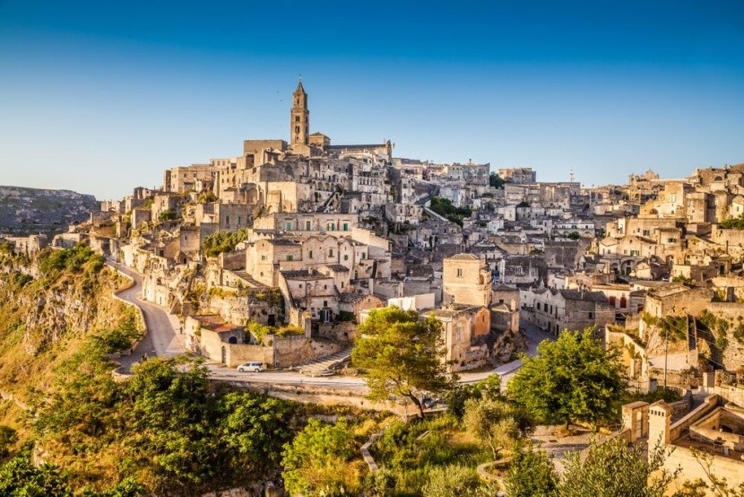 Matera o wschodzie słońca
