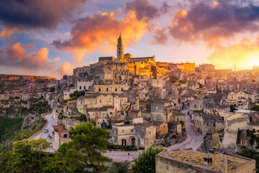 Matera o zachodzie słońca