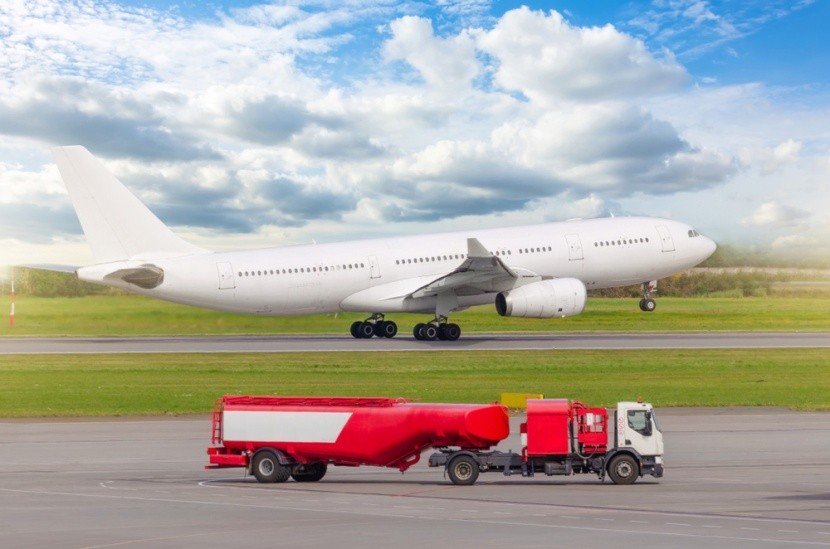 tankovací vůz leteckého paliva