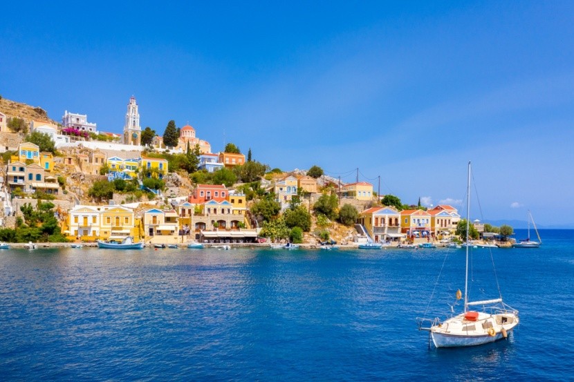 barevný ostrůvek Symi, Řecko
