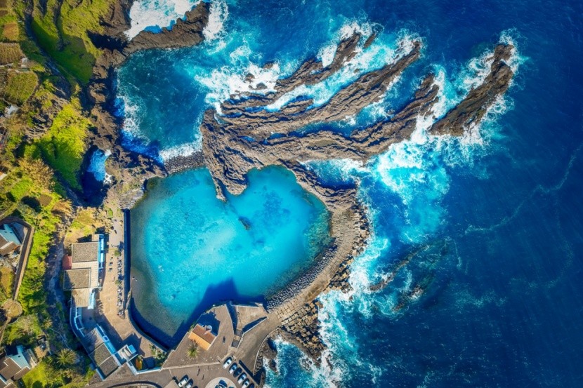 Přírodní bazén v Cais do Seixal, Madeira