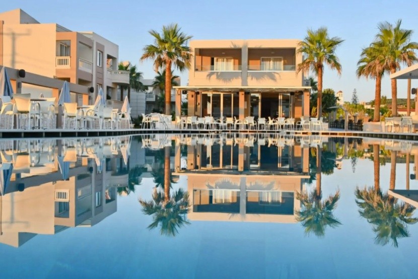 Castro Beach Hotel