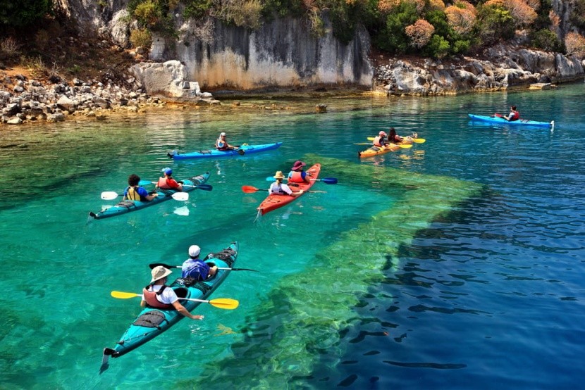 kayakovanie nad ruinami