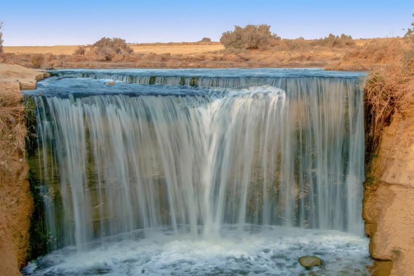 Naturalne wodospady w parku Wadi El Rayan