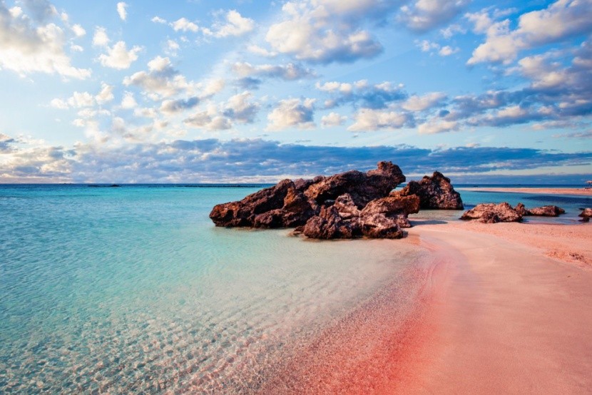 A rózsaszin homokos Elafonisi strand