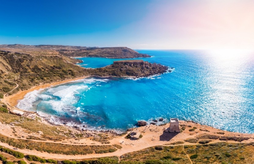 Golden Bay, Malta