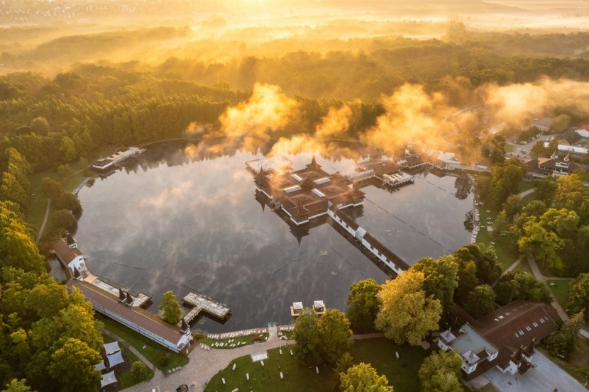 termální jezero Hevíz, Maďarsko