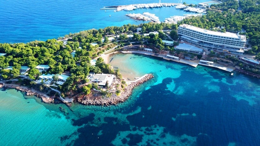 pláž Vouliagmeni